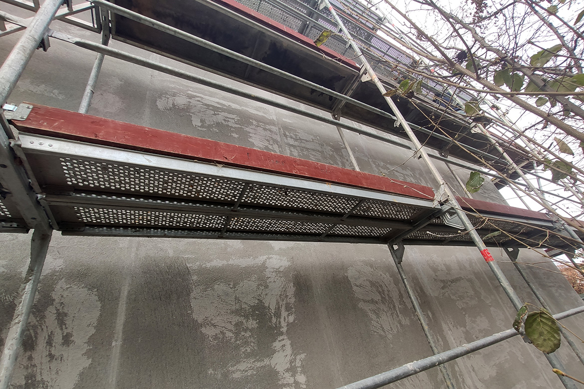 riparazione di un cappotto termico